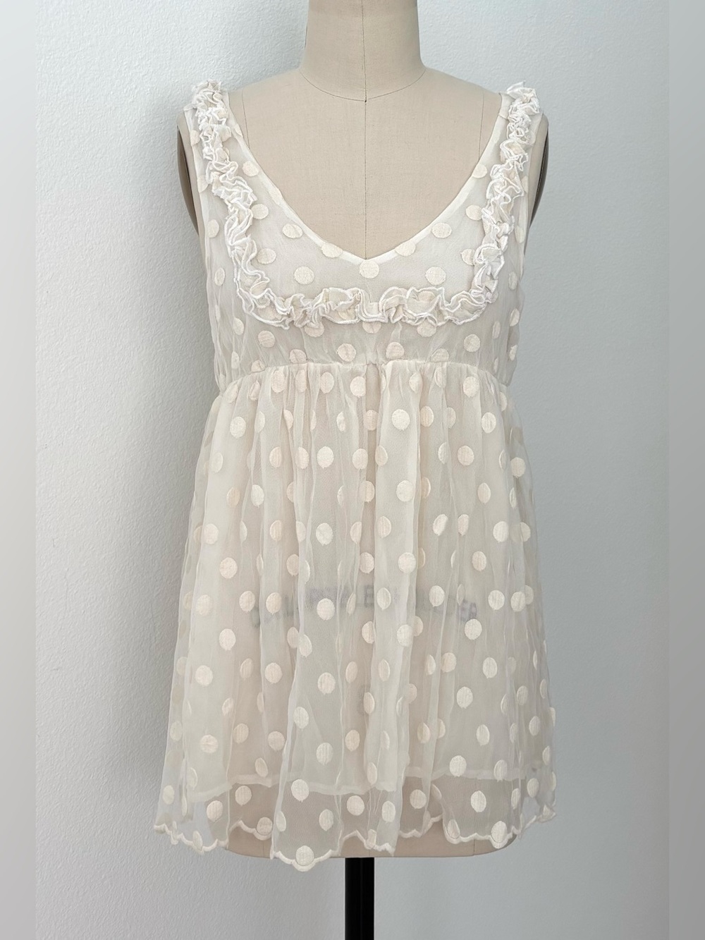 hazel Polka Dot Babydoll Tunic Top NWT V-Neck Cream Sleeveless Cottagecore L